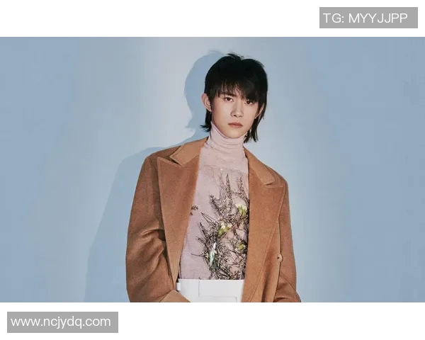 闪耀绿茵场的耳钉风潮足球明星们的时尚选择与个性表达 闪耀绿茵场的耳钉风潮足球明星们的时尚选择与个性表达